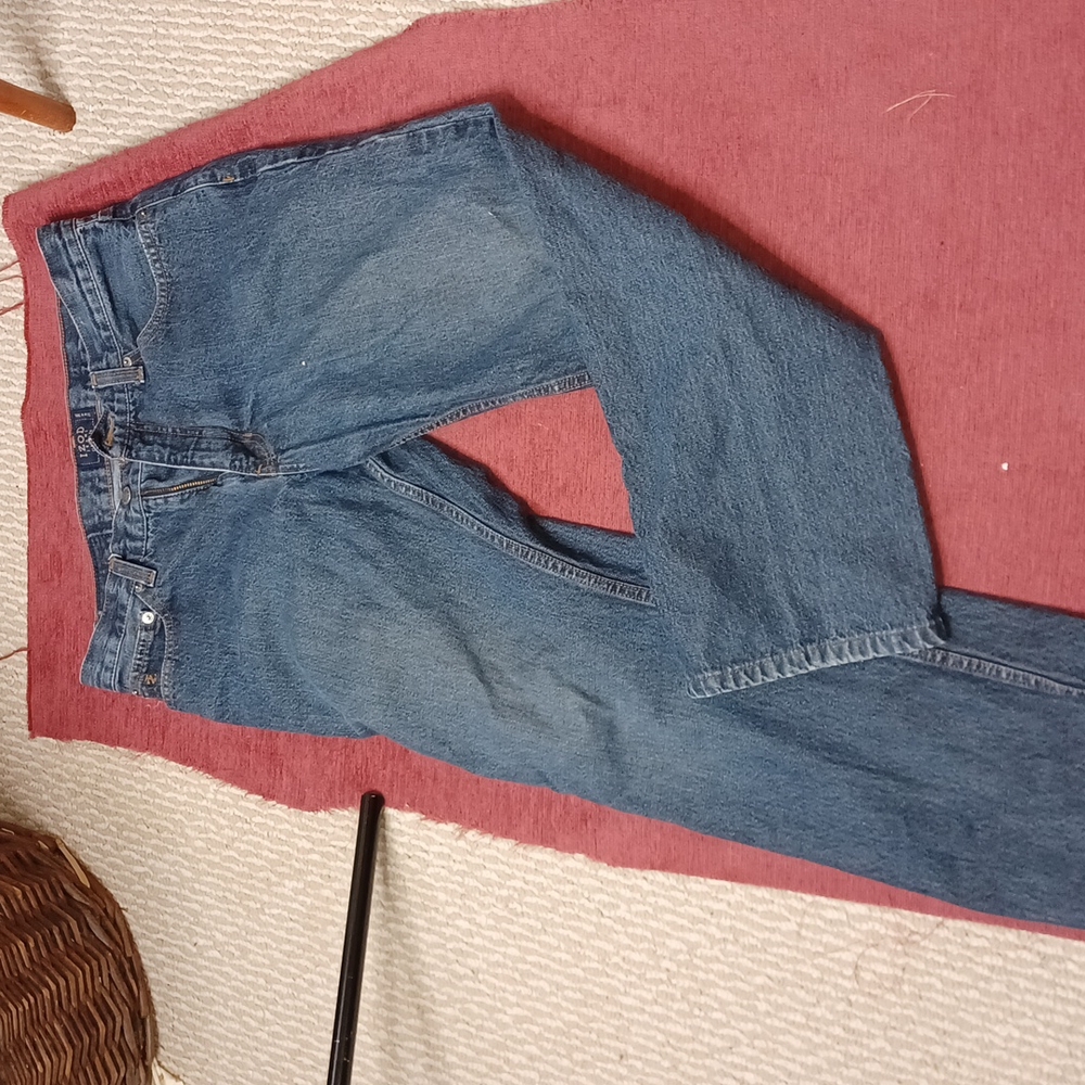 Izod classic fit‎ men's jeans 32 by 30